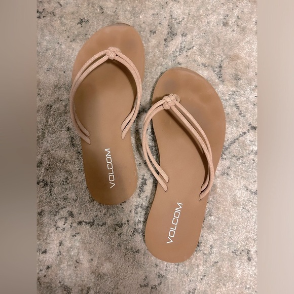 Volcom flip flops! - Picture 1 of 1